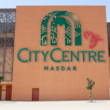 Premium Transit Escape 2Br Oasis Delight In Masdar City Apartment Abu Dhabi Exterior photo