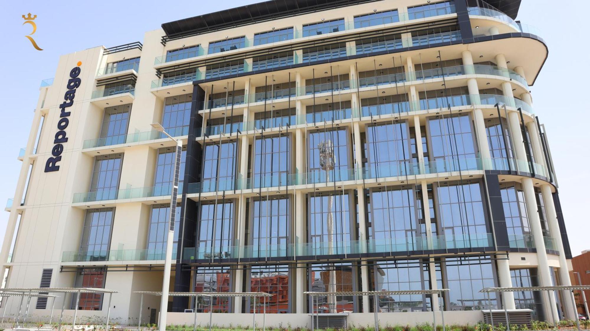 Premium Transit Escape 2Br Oasis Delight In Masdar City Apartment Abu Dhabi Exterior photo